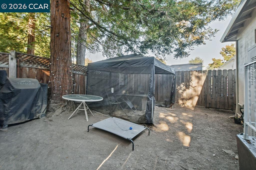 824- 828 Richardson Street # 828 Unit: 824-828