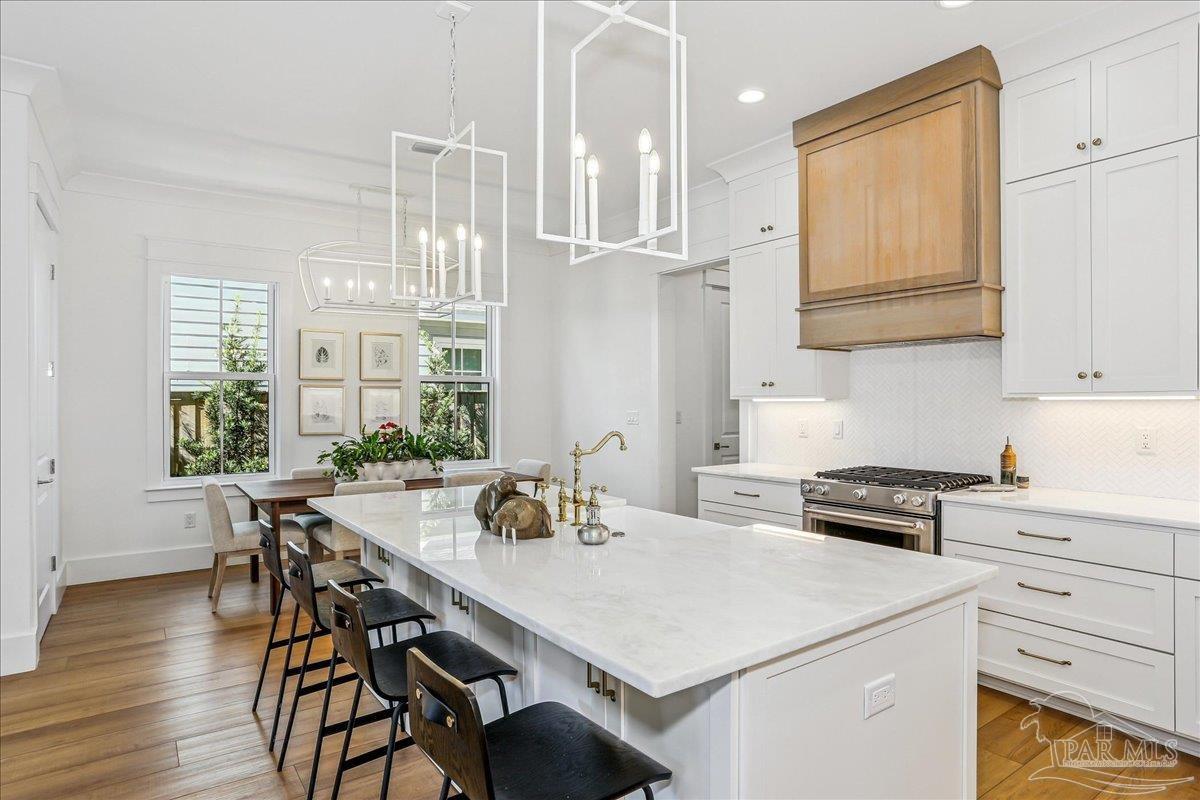 1102 E Strong St, Pensacola