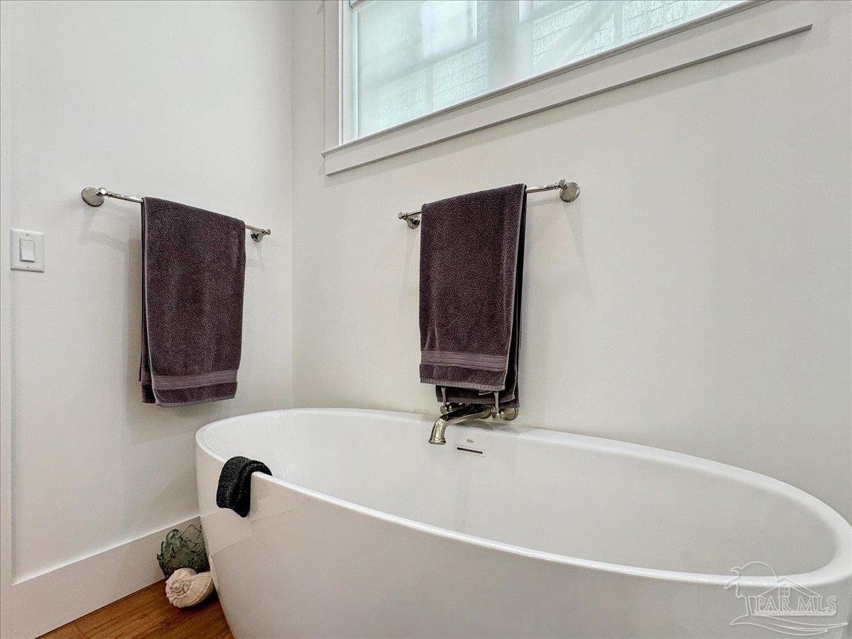 1102 E Strong St, Pensacola