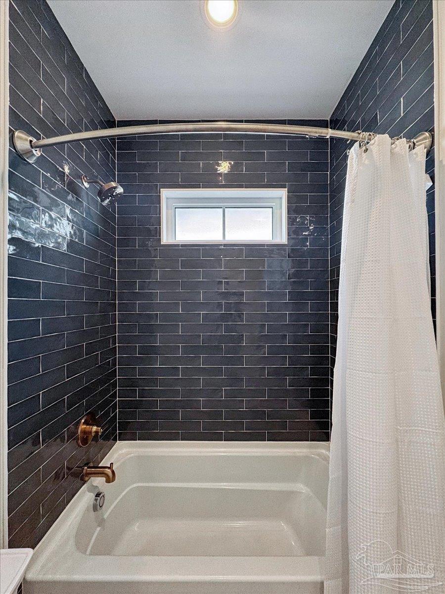 1102 E Strong St, Pensacola