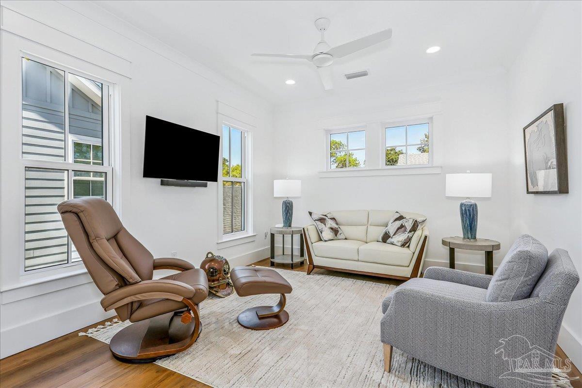 1102 E Strong St, Pensacola