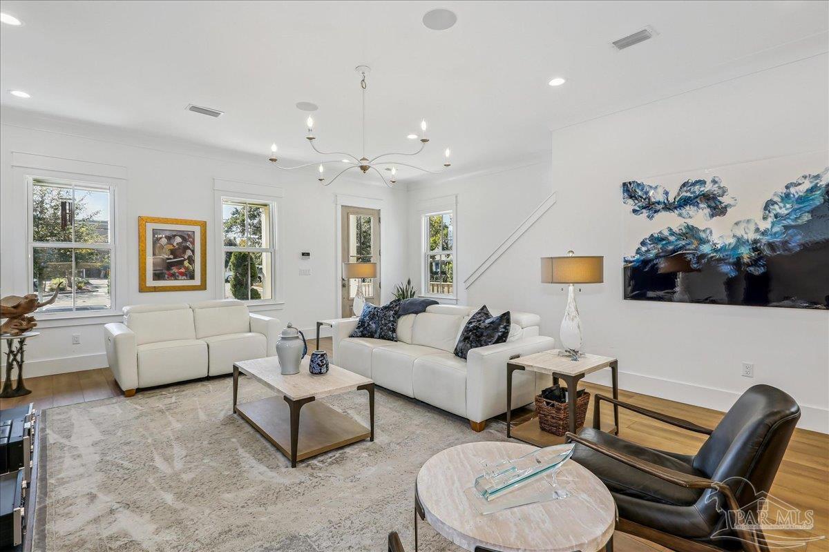 1102 E Strong St, Pensacola