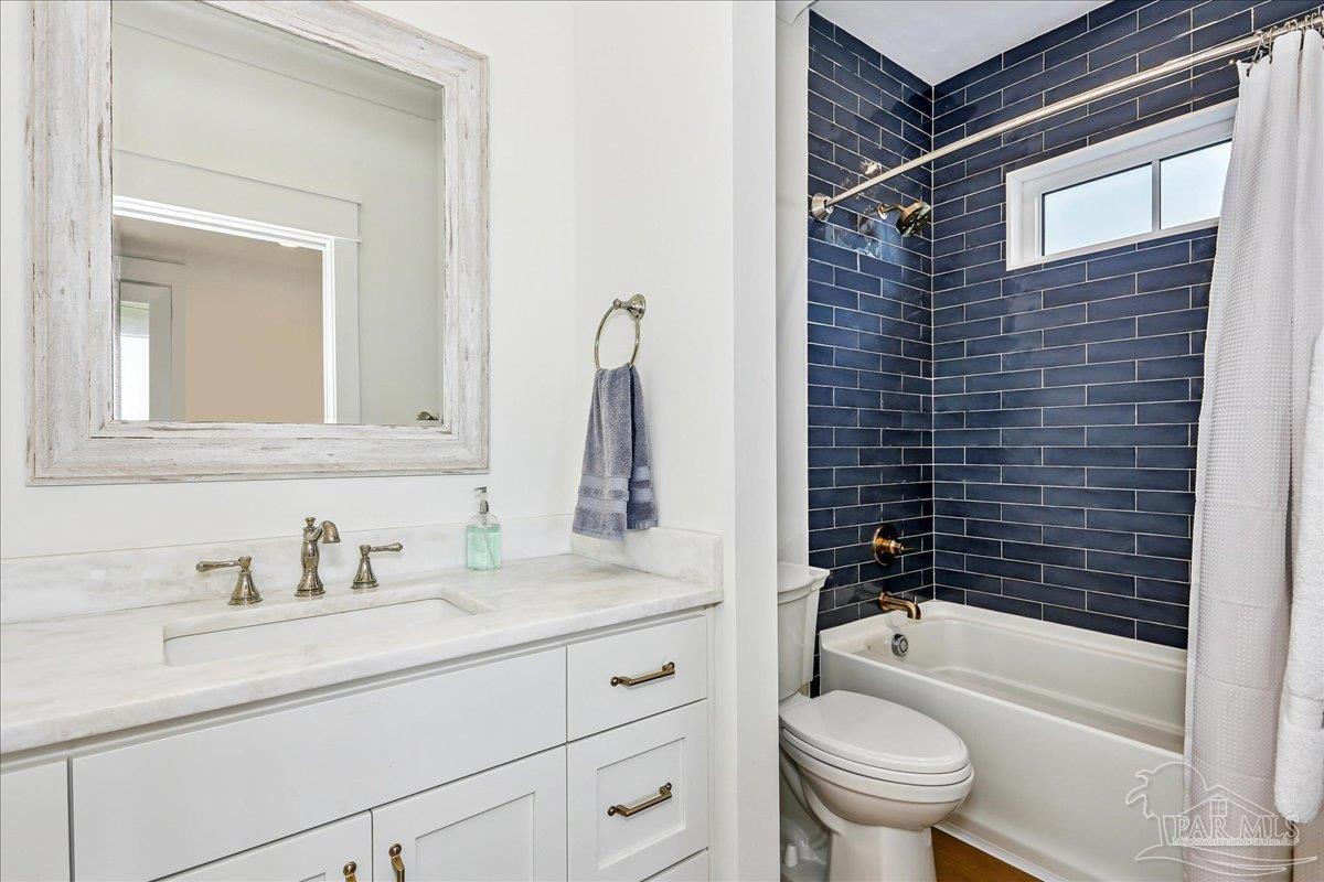 1102 E Strong St, Pensacola