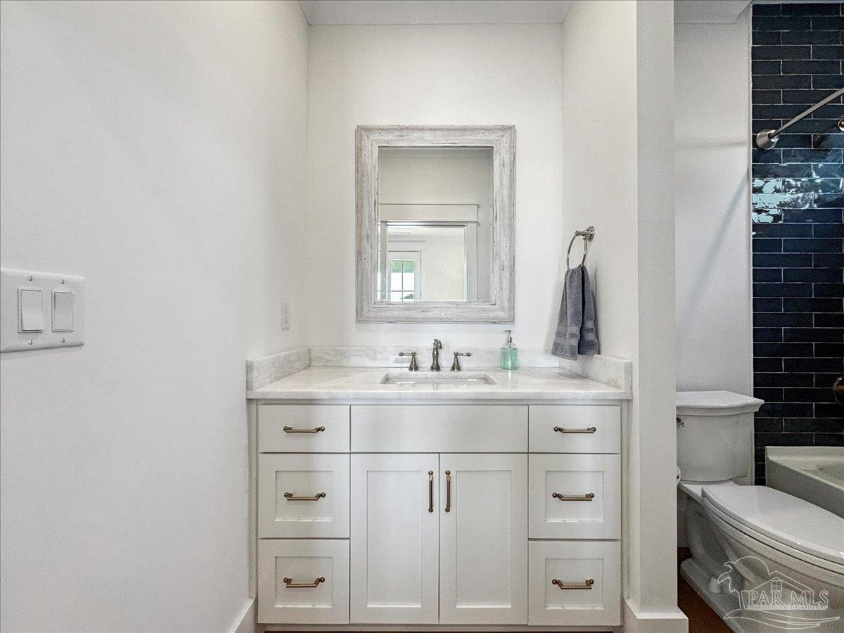 1102 E Strong St, Pensacola