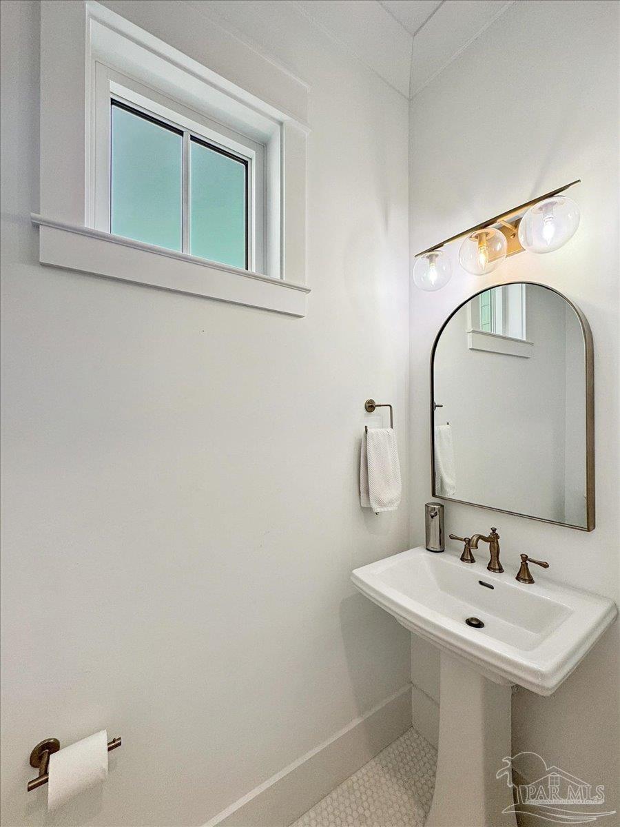 1102 E Strong St, Pensacola