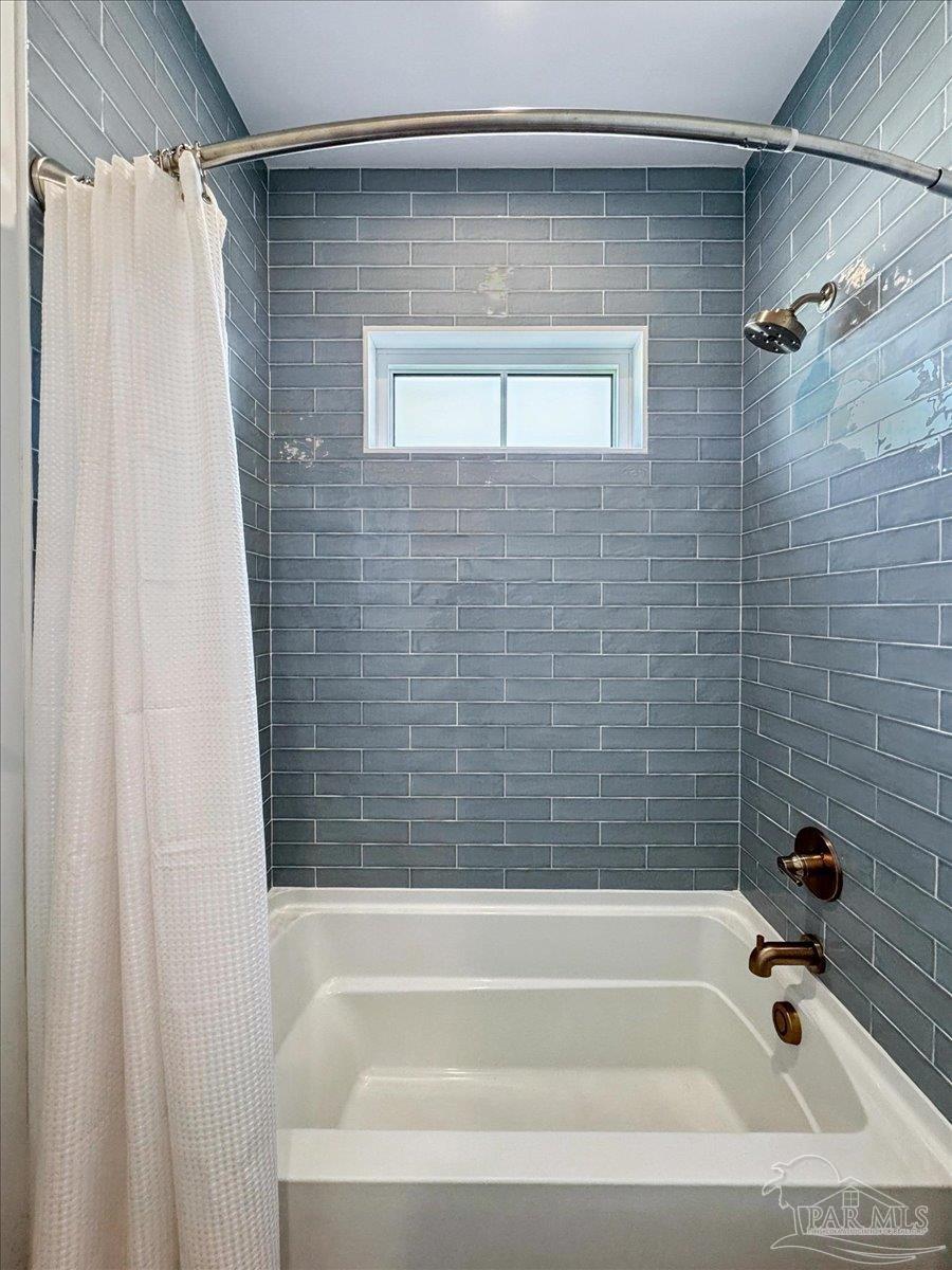 1102 E Strong St, Pensacola