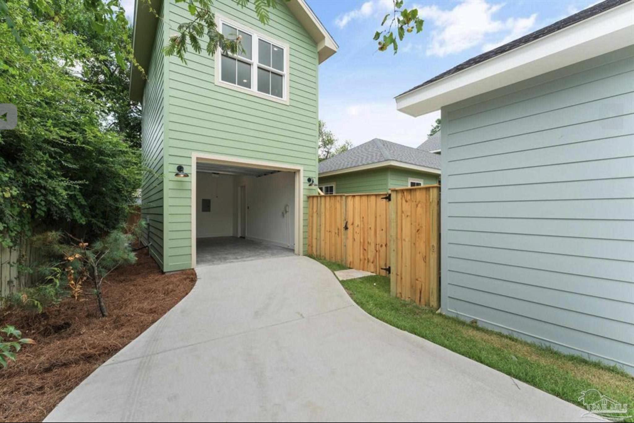 1102 E Strong St, Pensacola