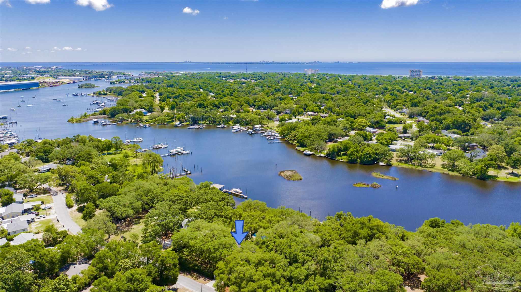 333 Edgewater Dr