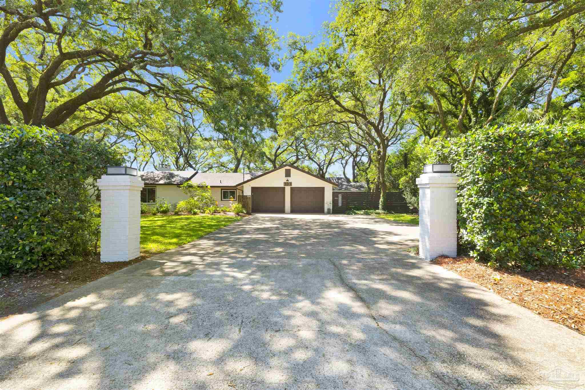 333 Edgewater Dr