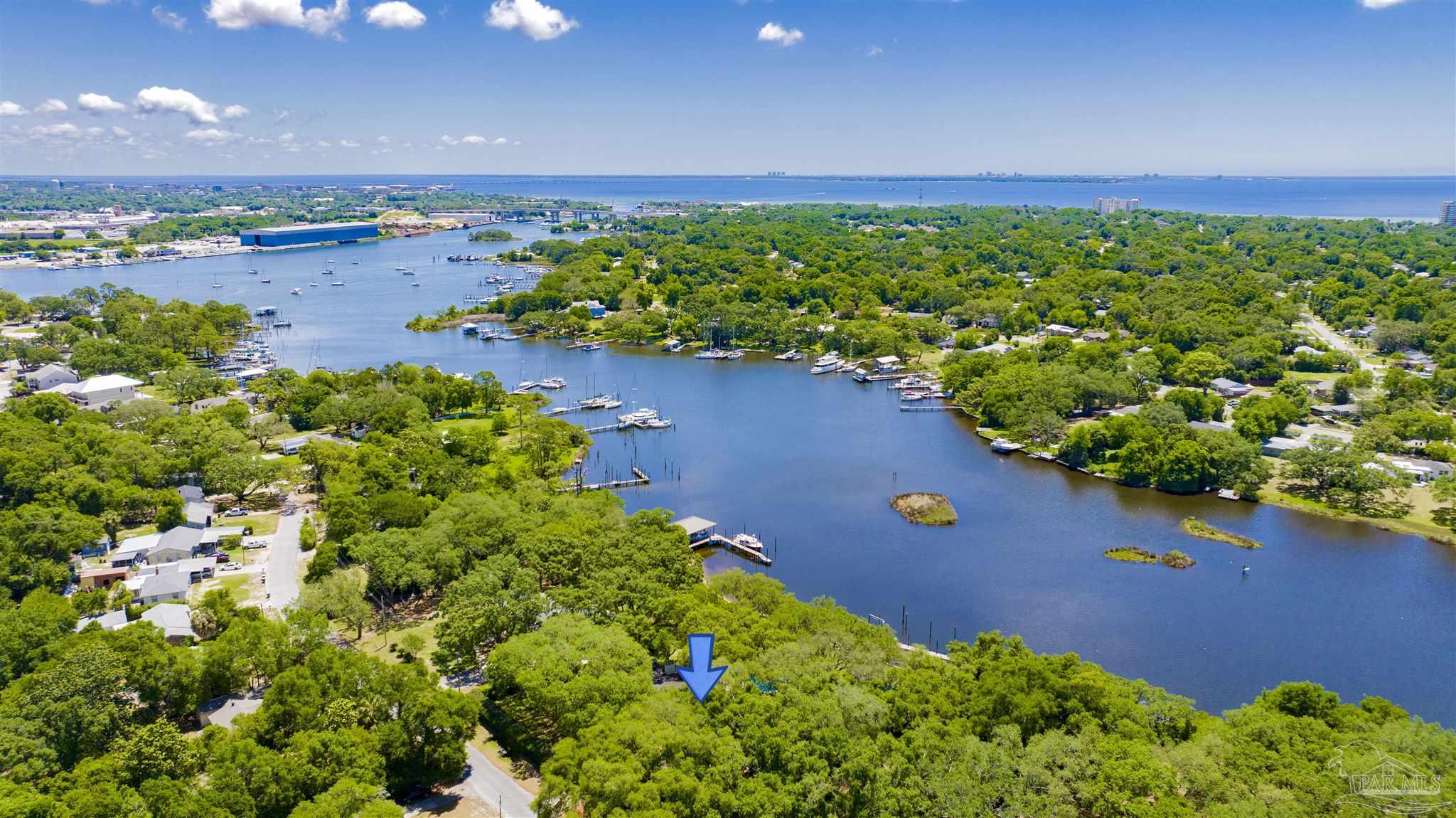 333 Edgewater Dr