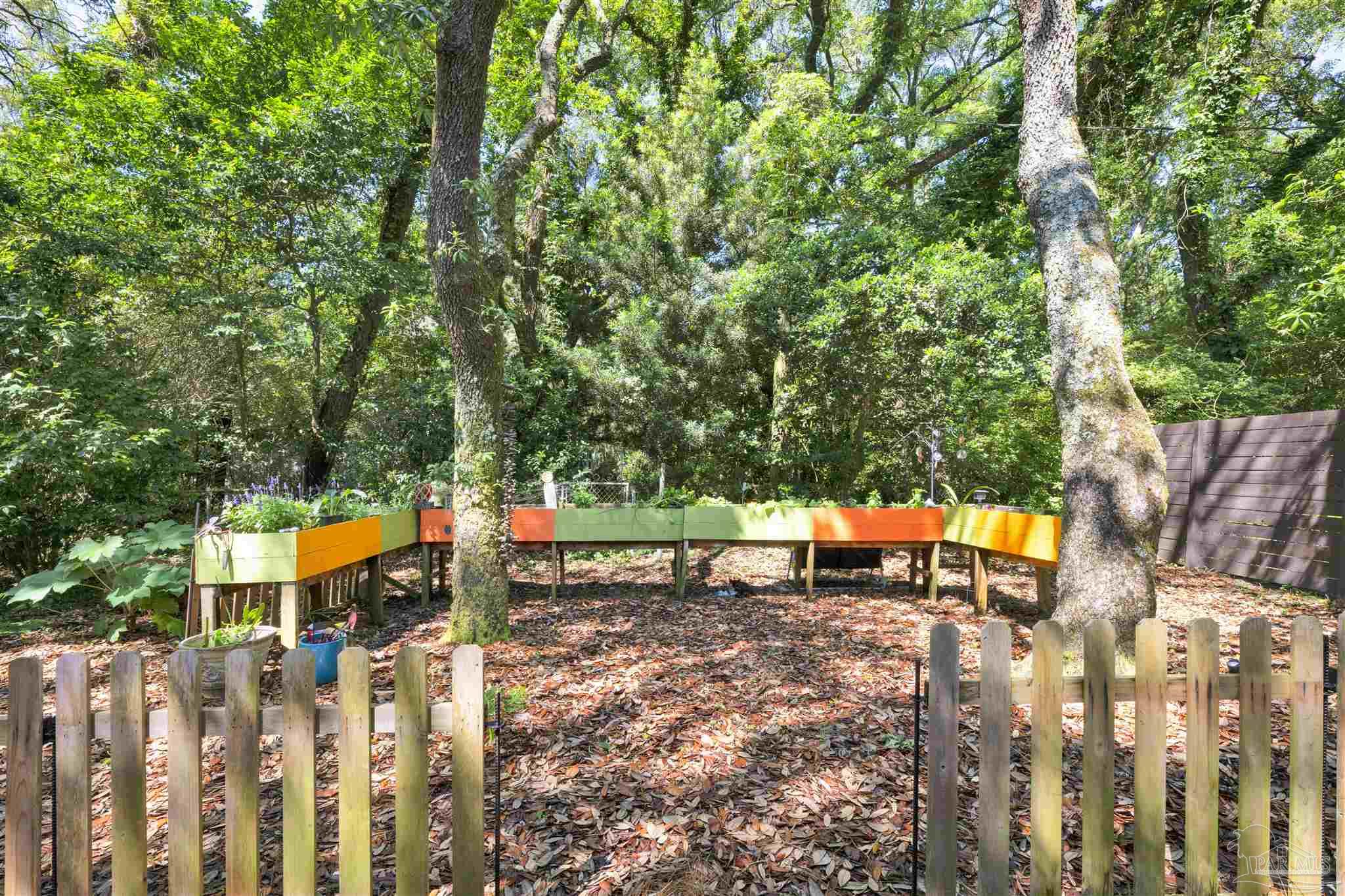 333 Edgewater Dr