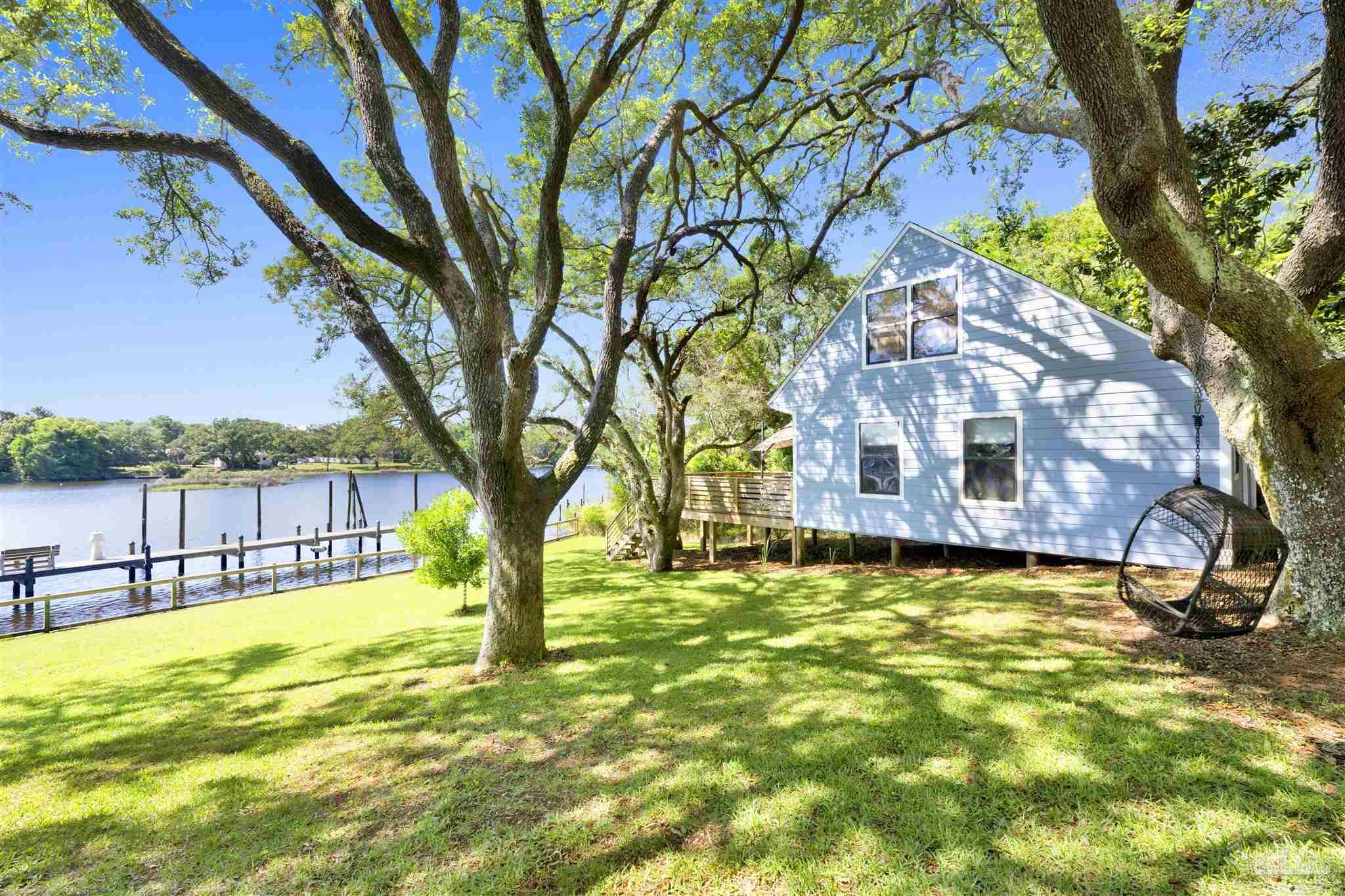 333 Edgewater Dr