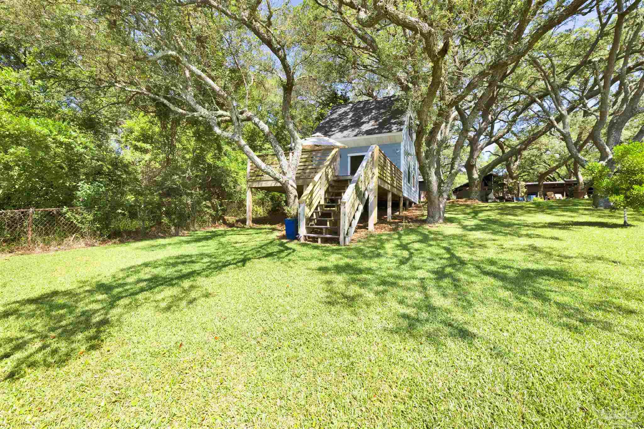 333 Edgewater Dr