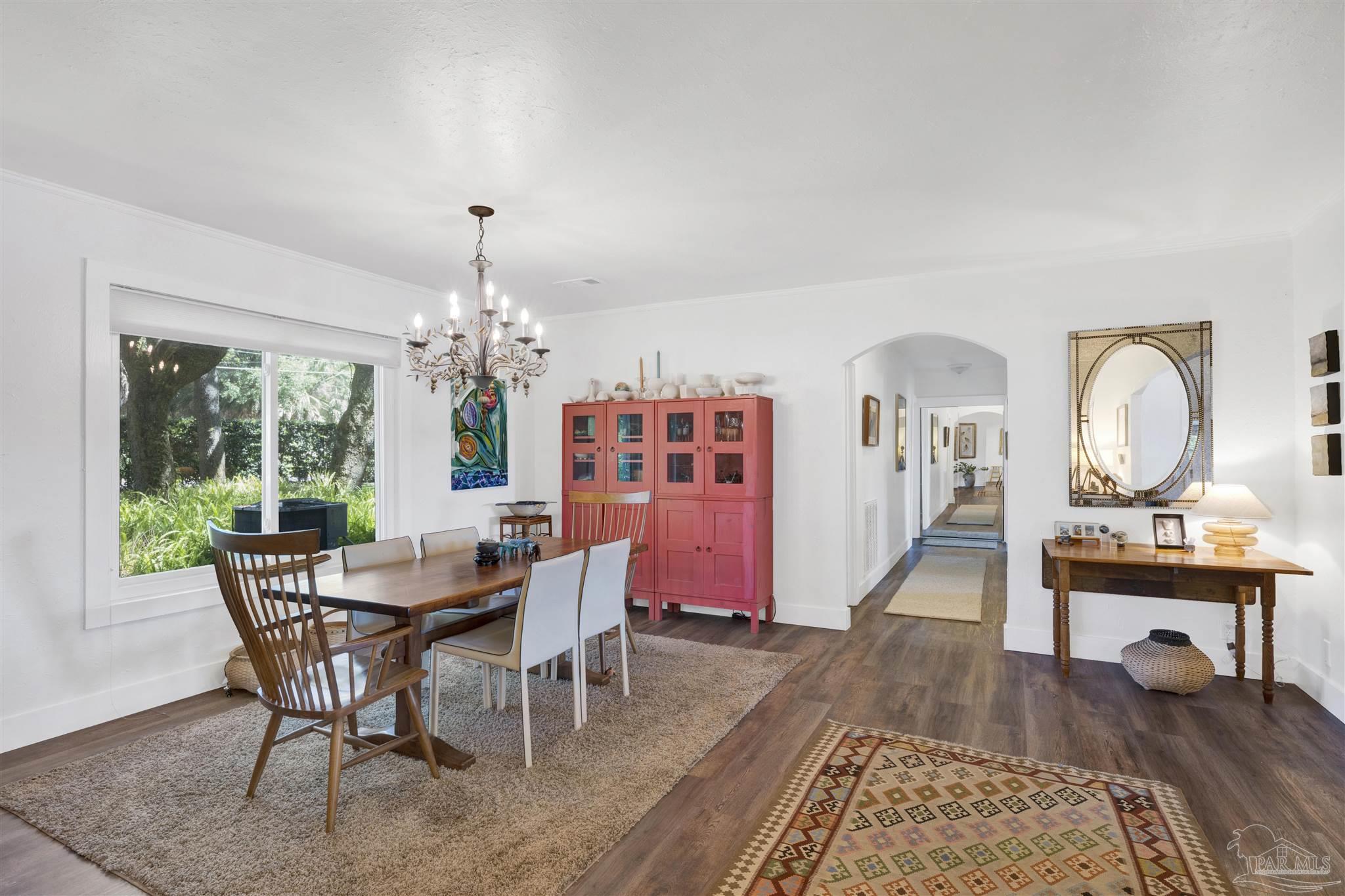 333 Edgewater Dr