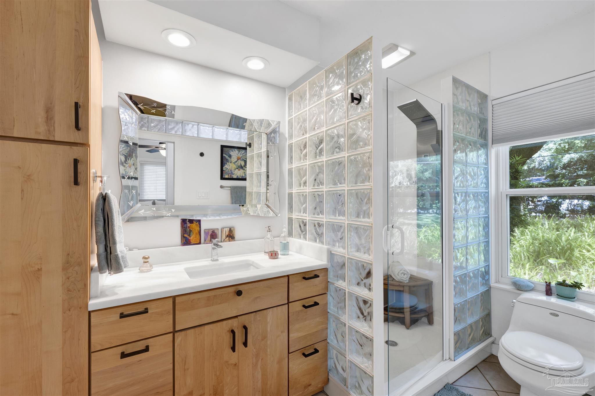 333 Edgewater Dr