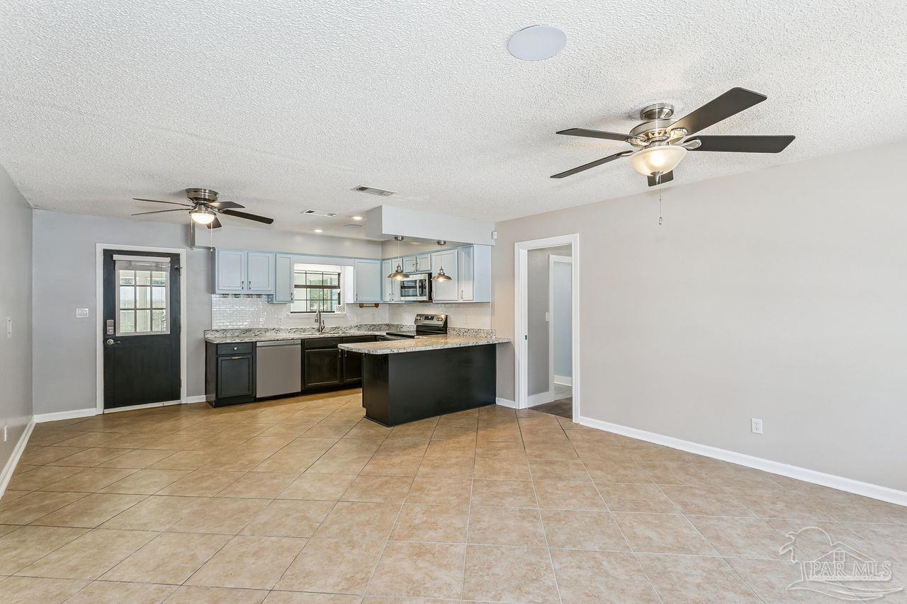 5389 Camille Gardens Cir