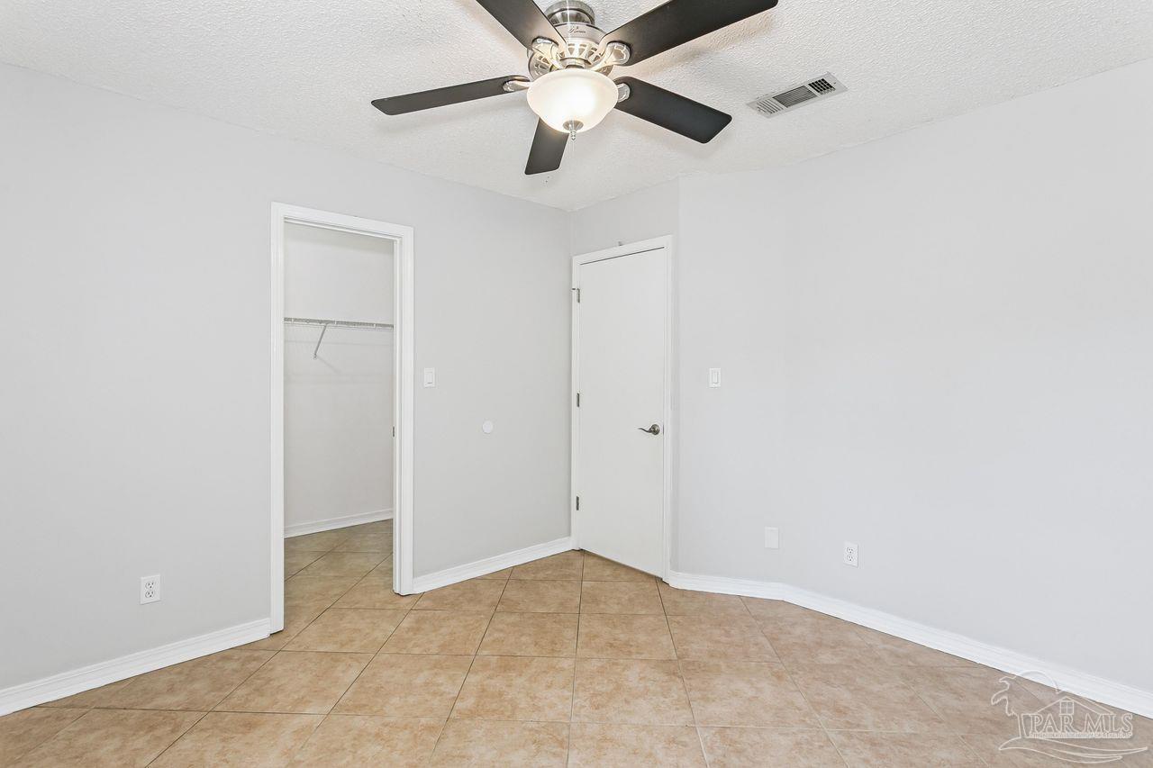 5389 Camille Gardens Cir