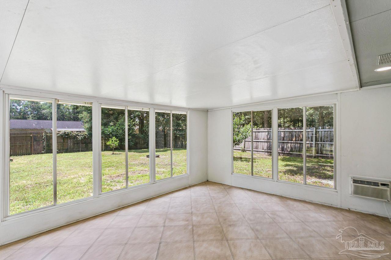 5389 Camille Gardens Cir