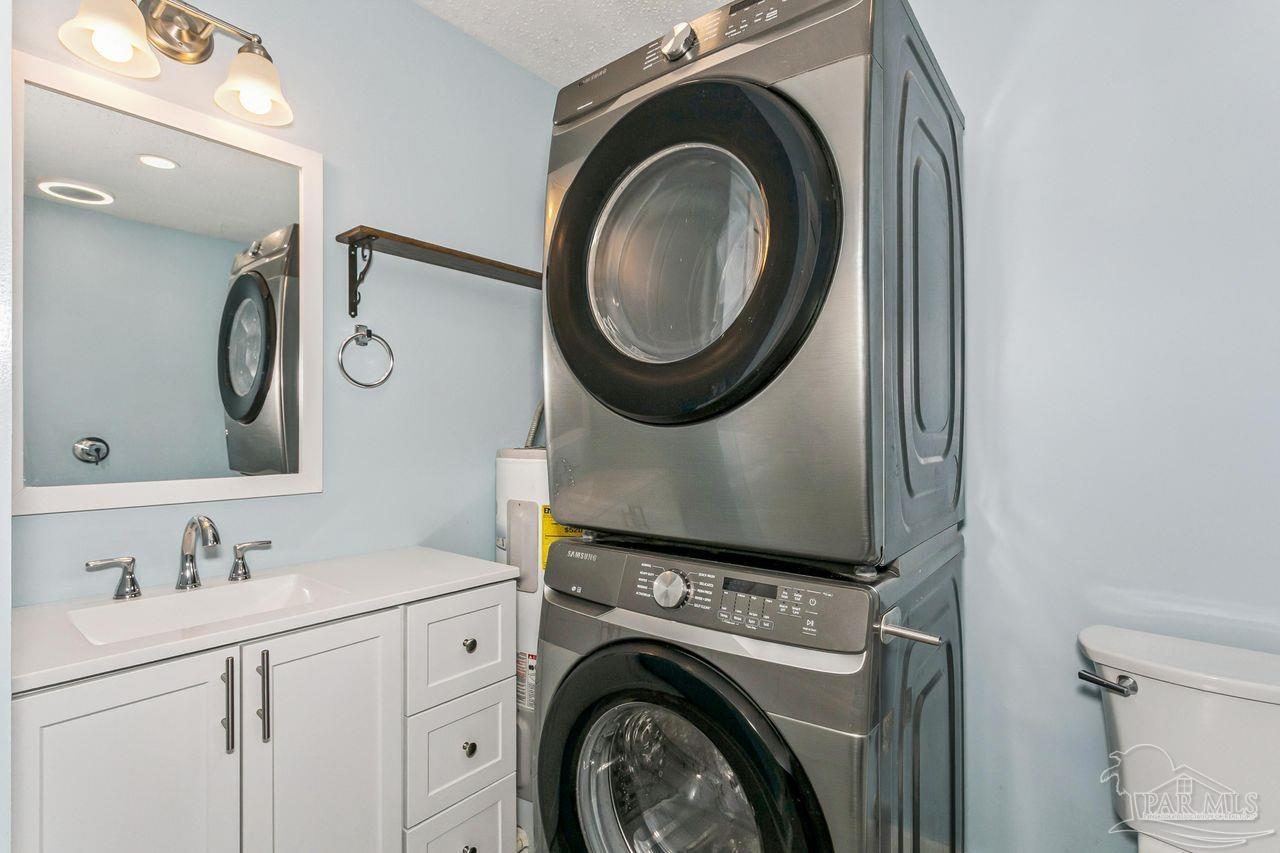 5389 Camille Gardens Cir