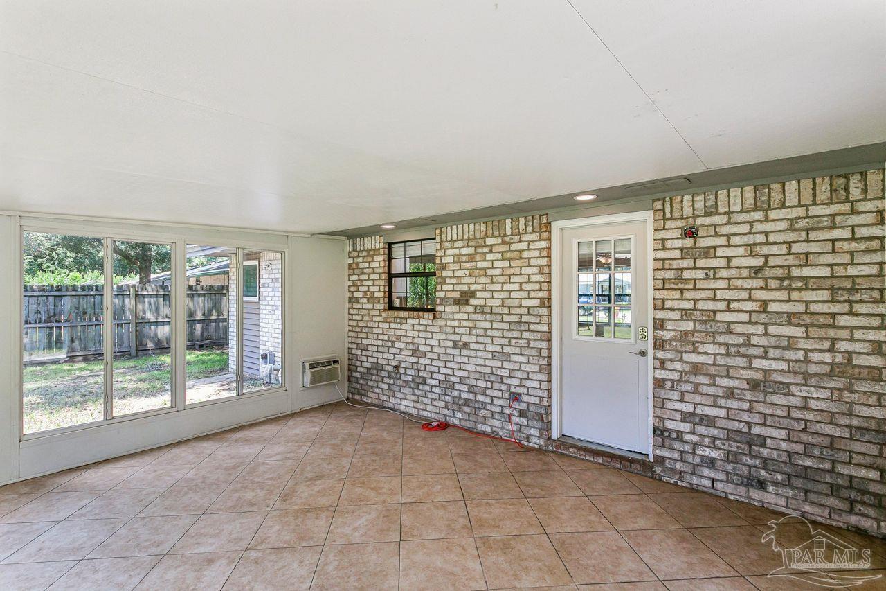 5389 Camille Gardens Cir