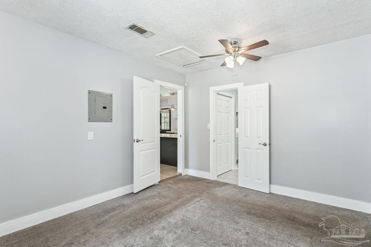 5389 Camille Gardens Cir