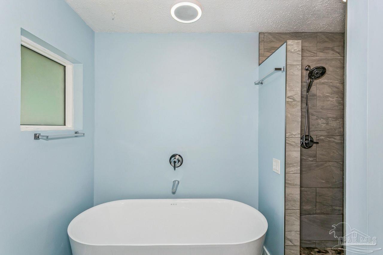 5389 Camille Gardens Cir