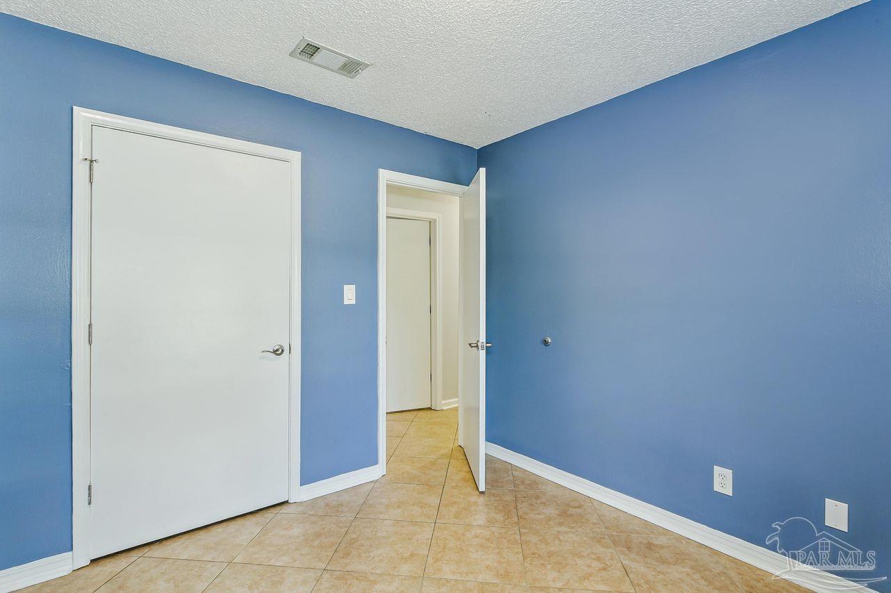 5389 Camille Gardens Cir