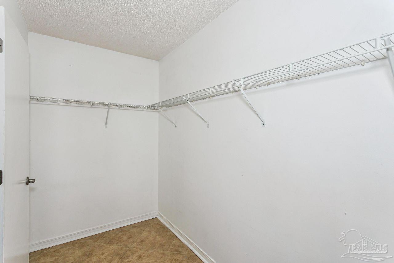 5389 Camille Gardens Cir