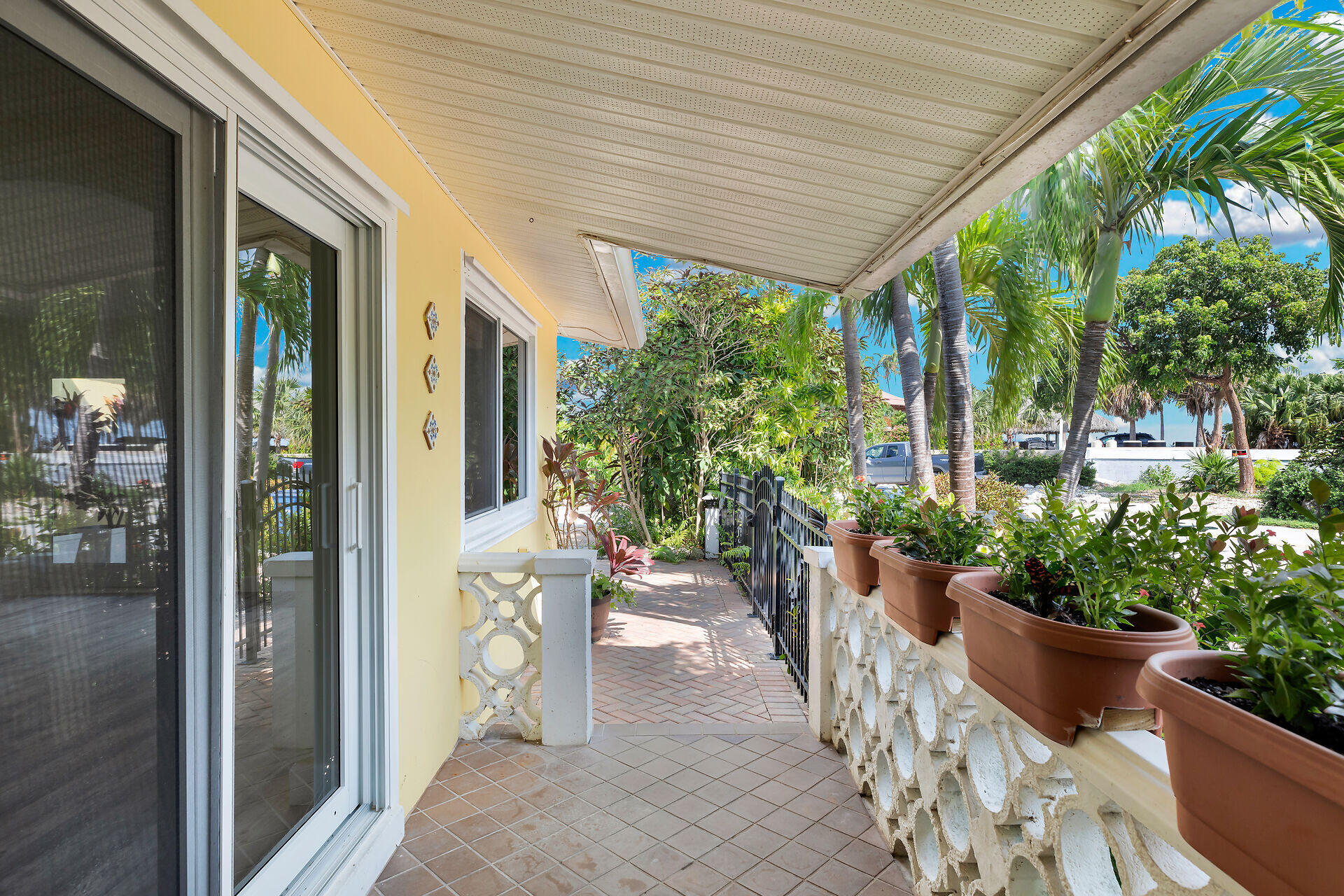 1875 109Th Street Gulf Unit: B