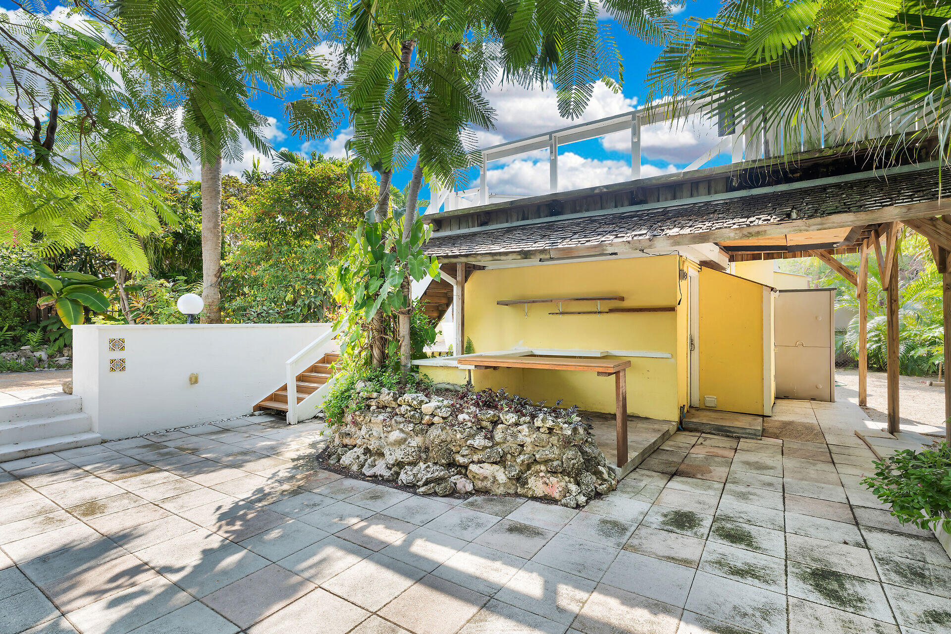 1875 109Th Street Gulf Unit: B