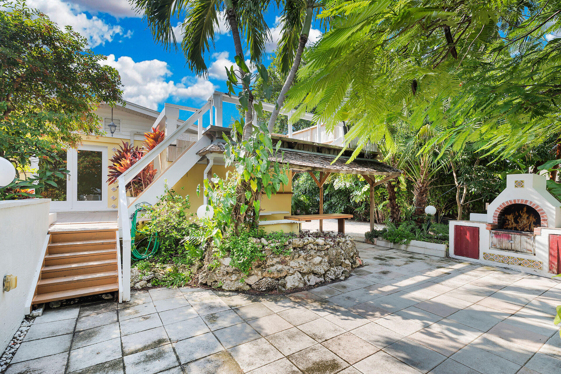 1875 109Th Street Gulf Unit: B