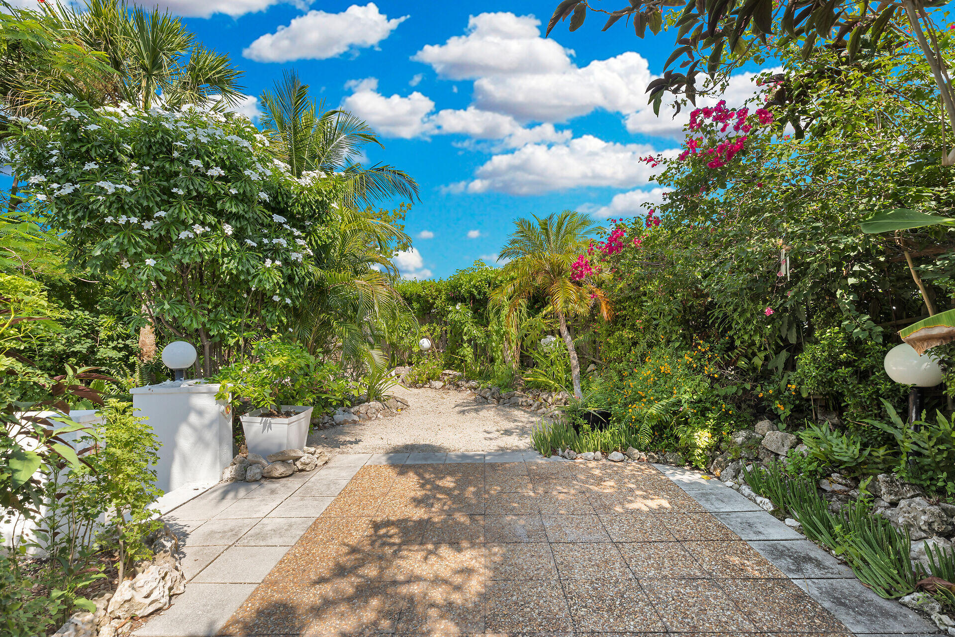 1875 109Th Street Gulf Unit: B