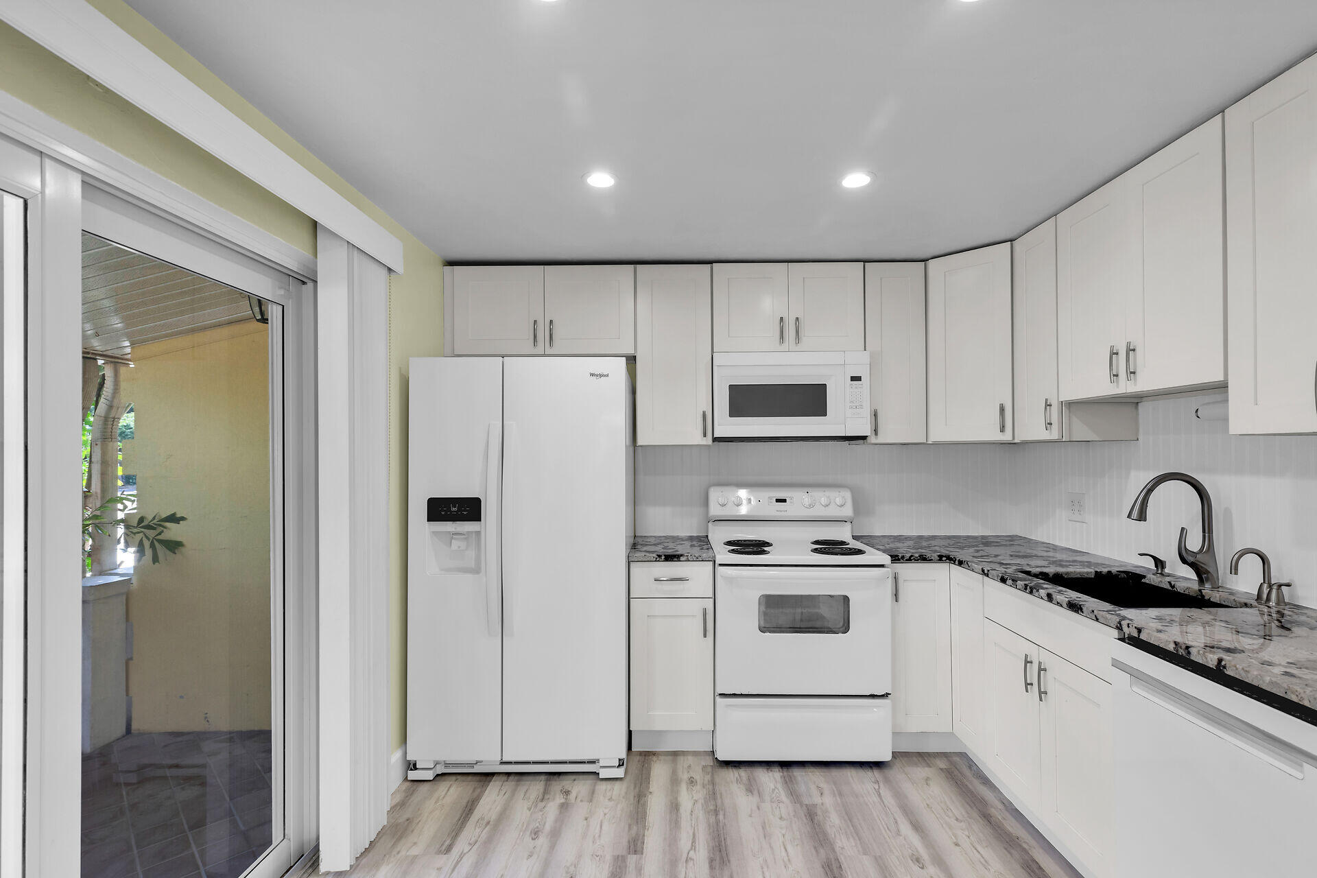 1875 109Th Street Gulf Unit: B