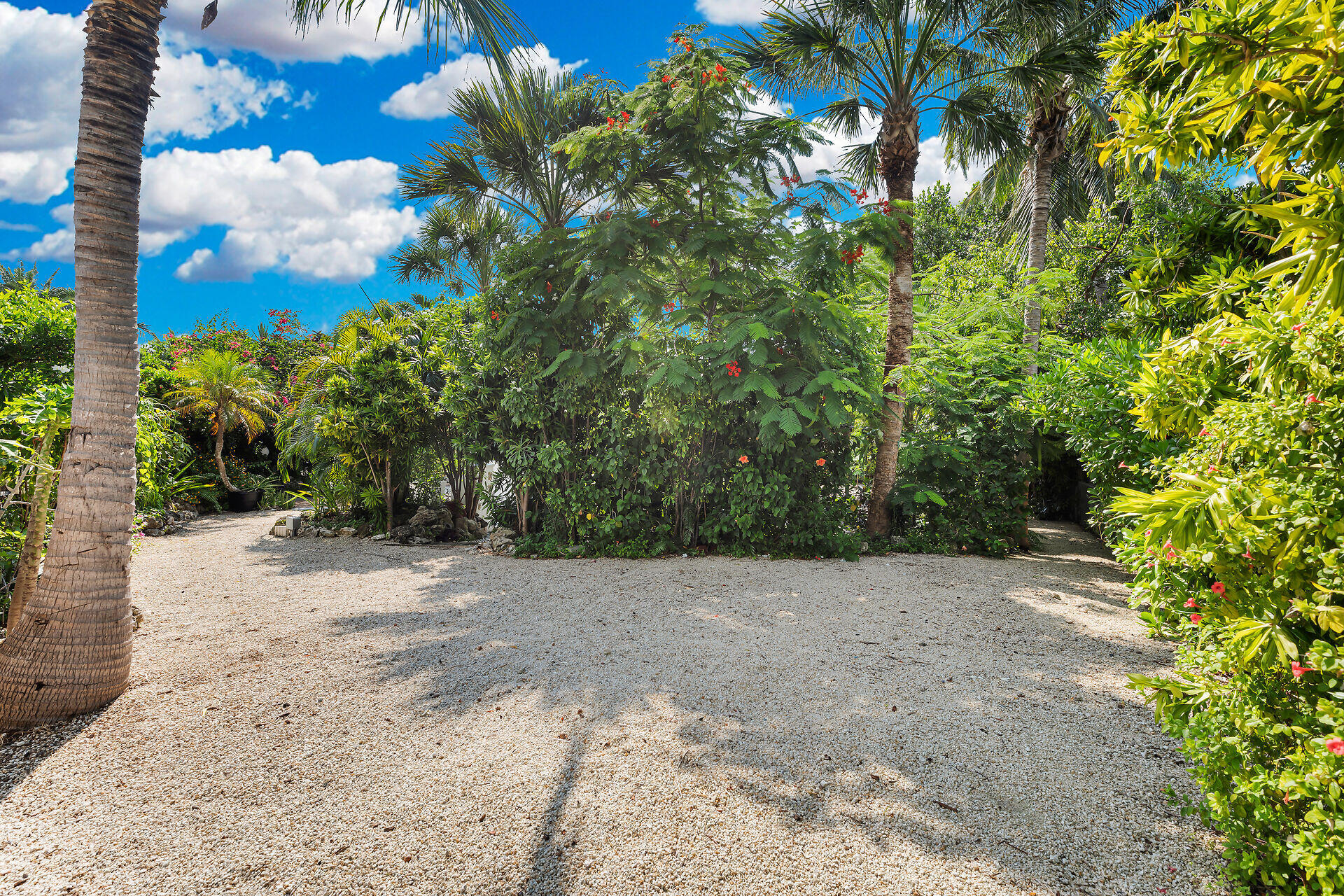 1875 109Th Street Gulf Unit: B