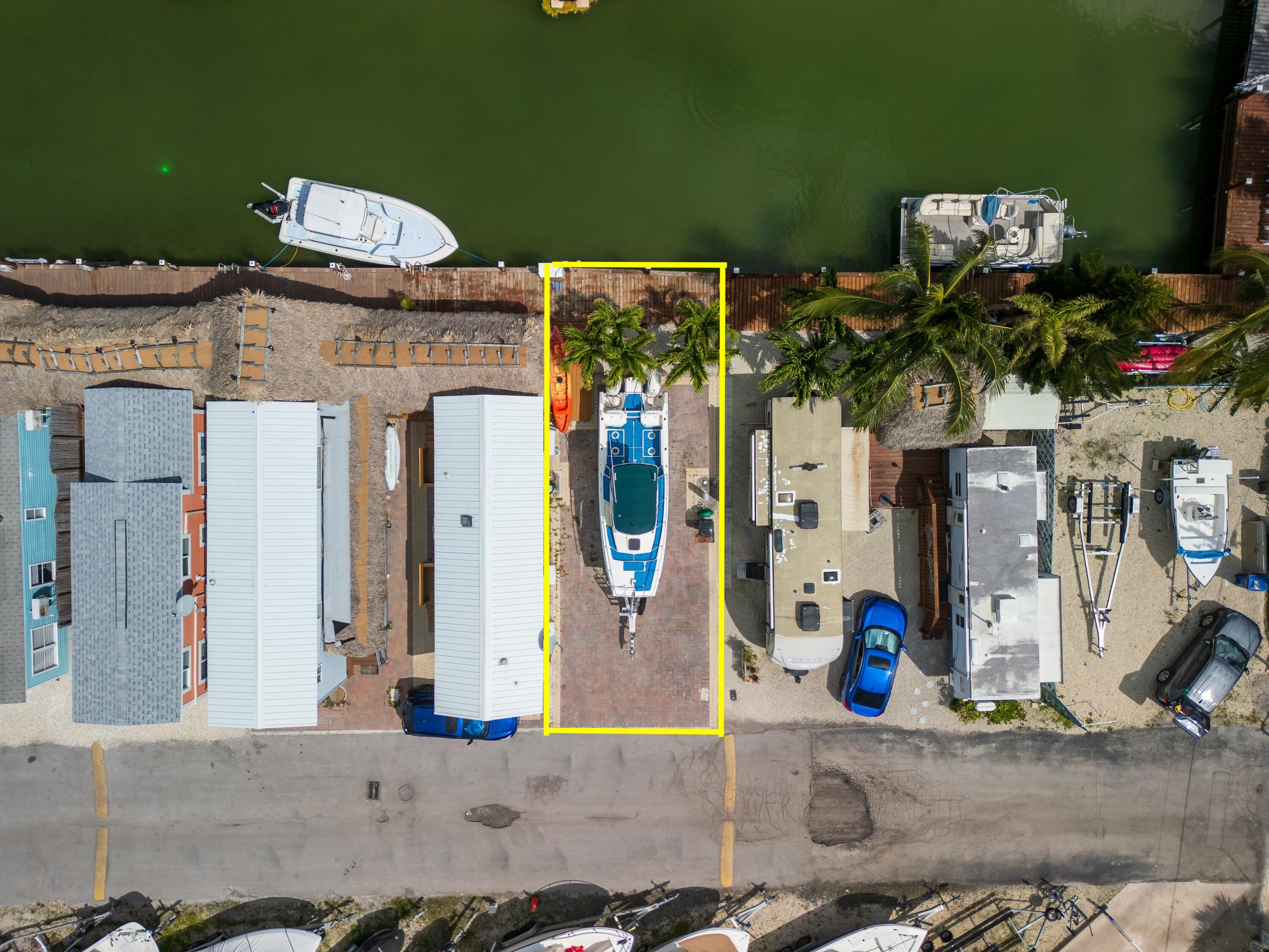 999 Morris Avenue Unit: 4-3
