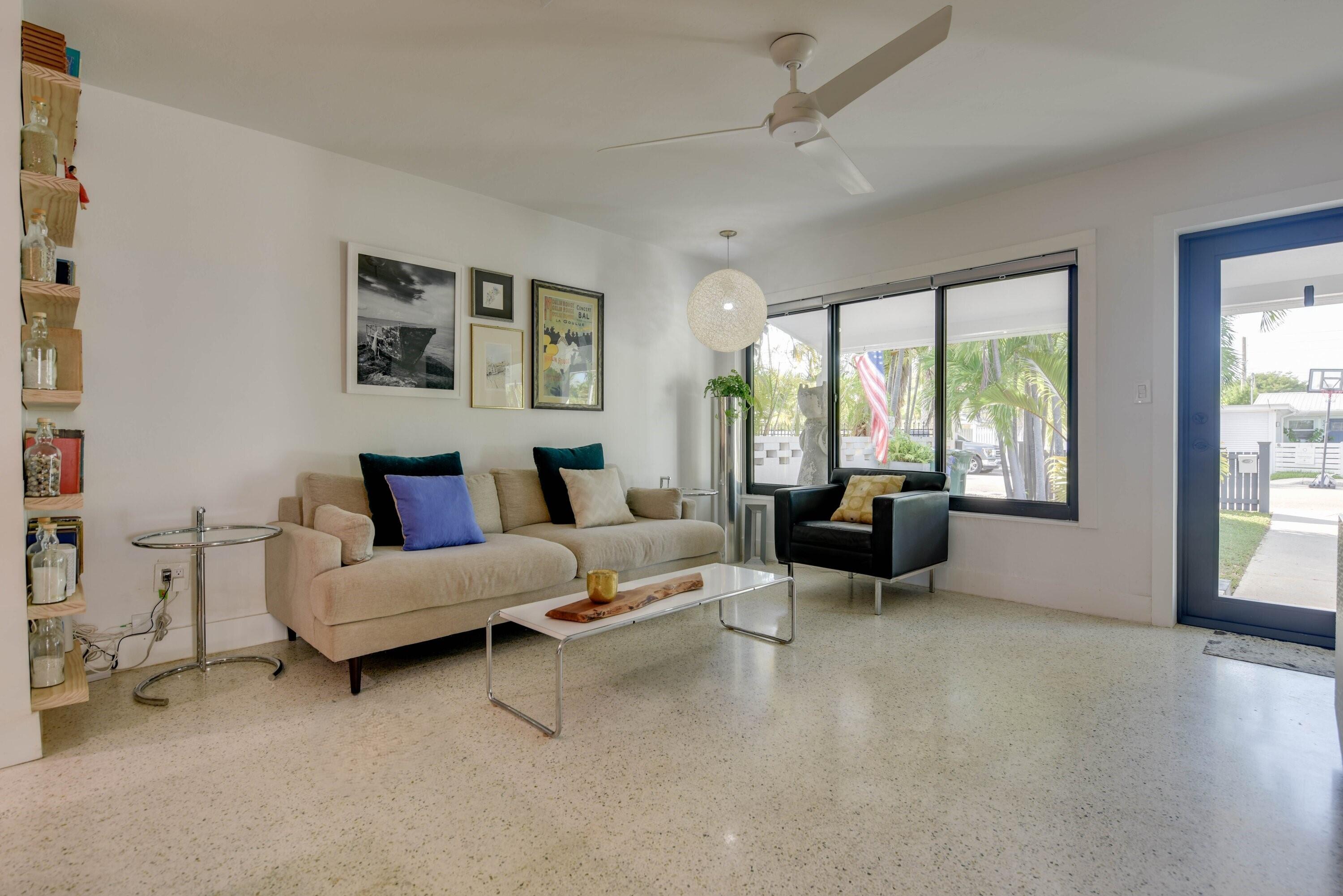 3412 Riviera Drive