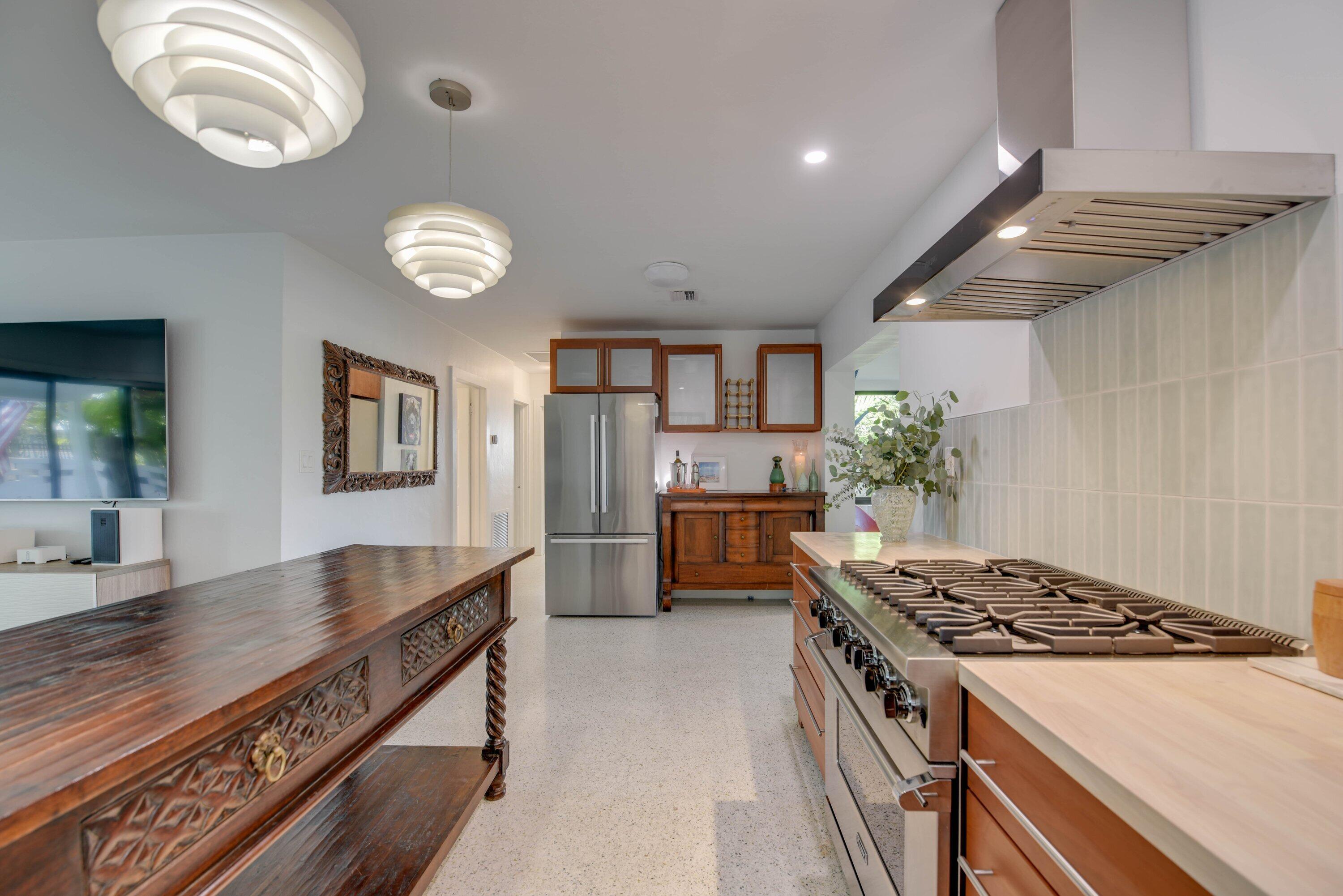 3412 Riviera Drive