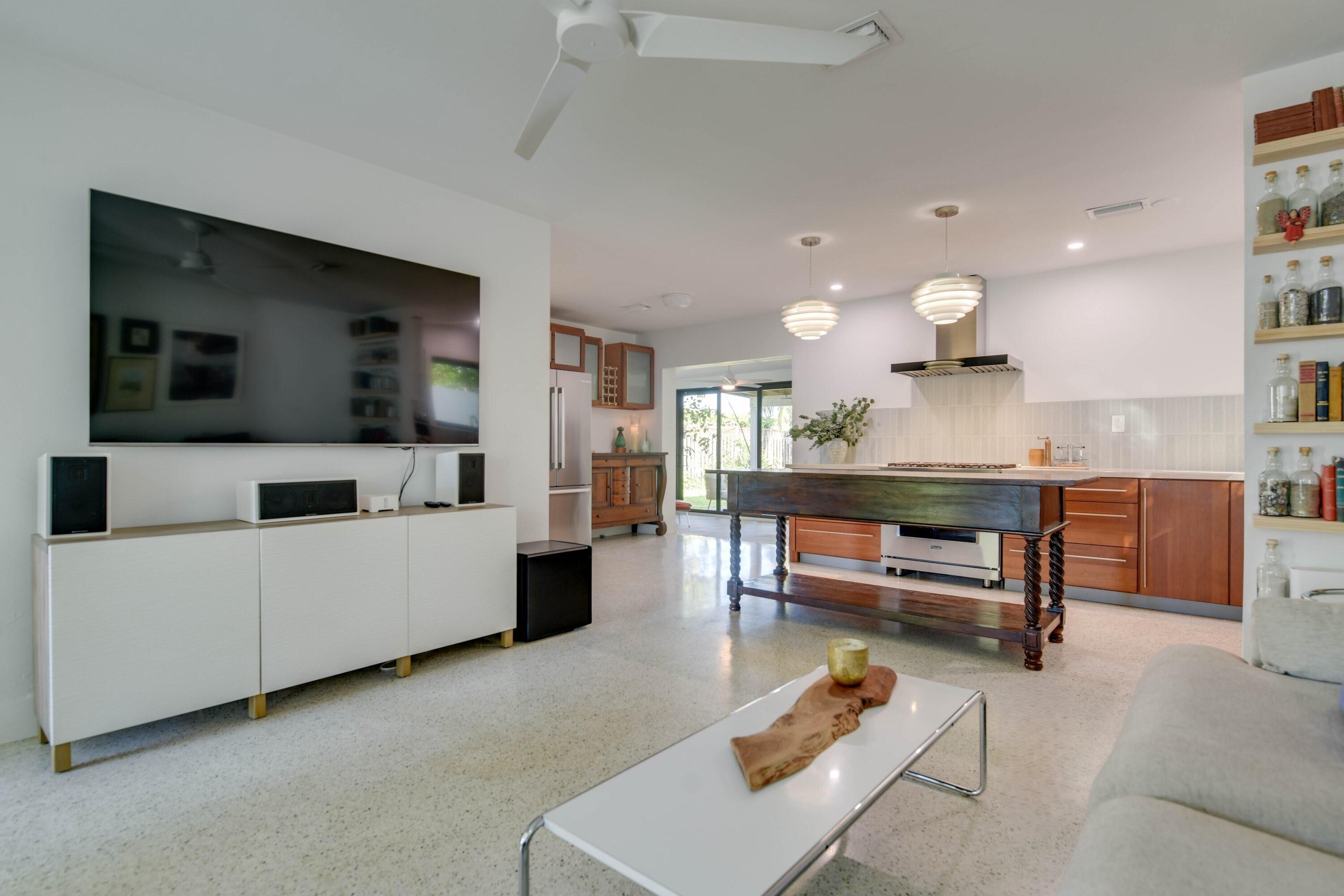 3412 Riviera Drive