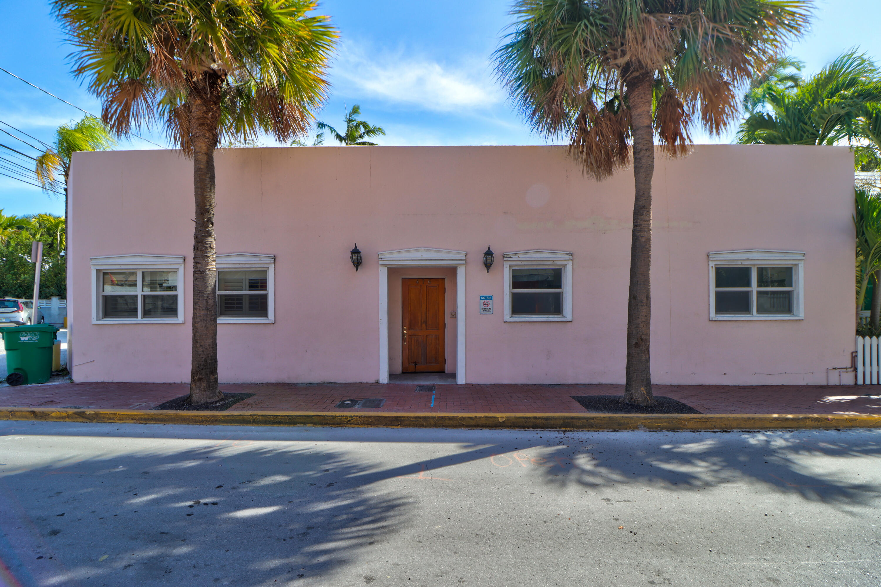 416 Petronia Street Unit: 4