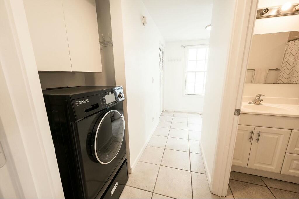 1209 William Street Unit: 7