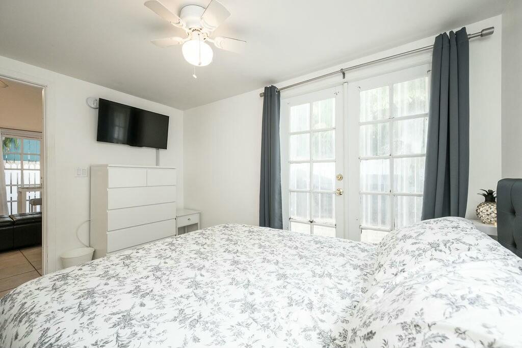 1209 William Street Unit: 7