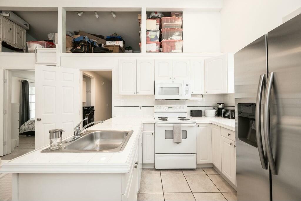1209 William Street Unit: 7