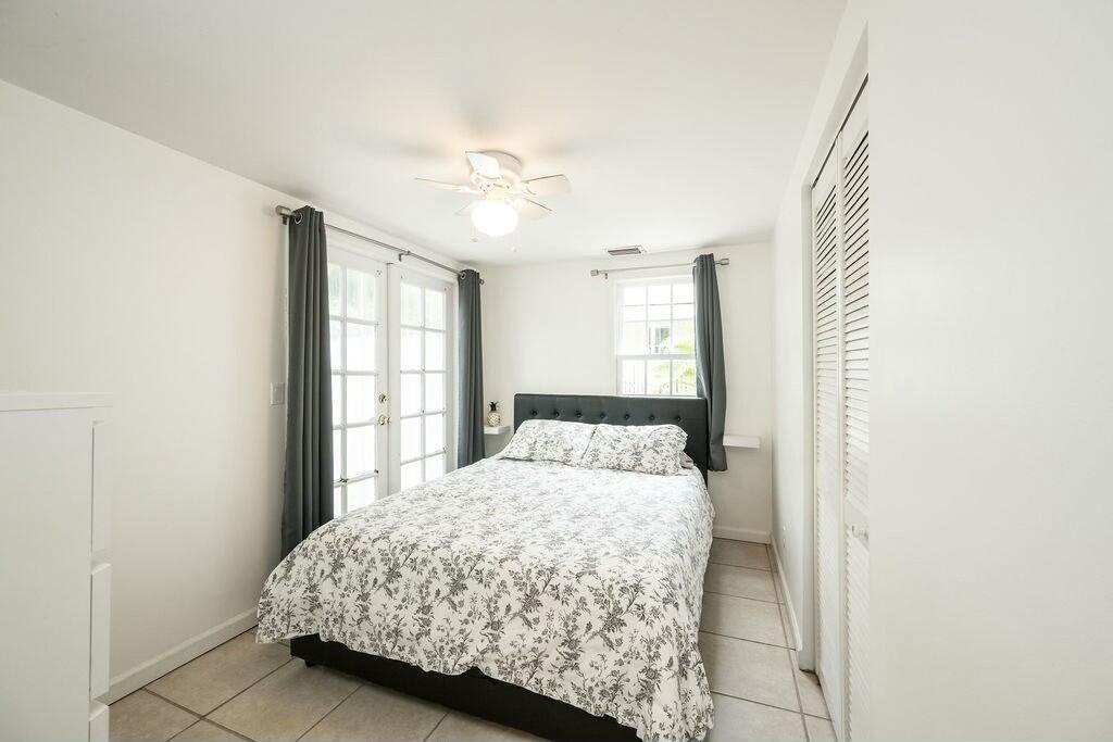 1209 William Street Unit: 7