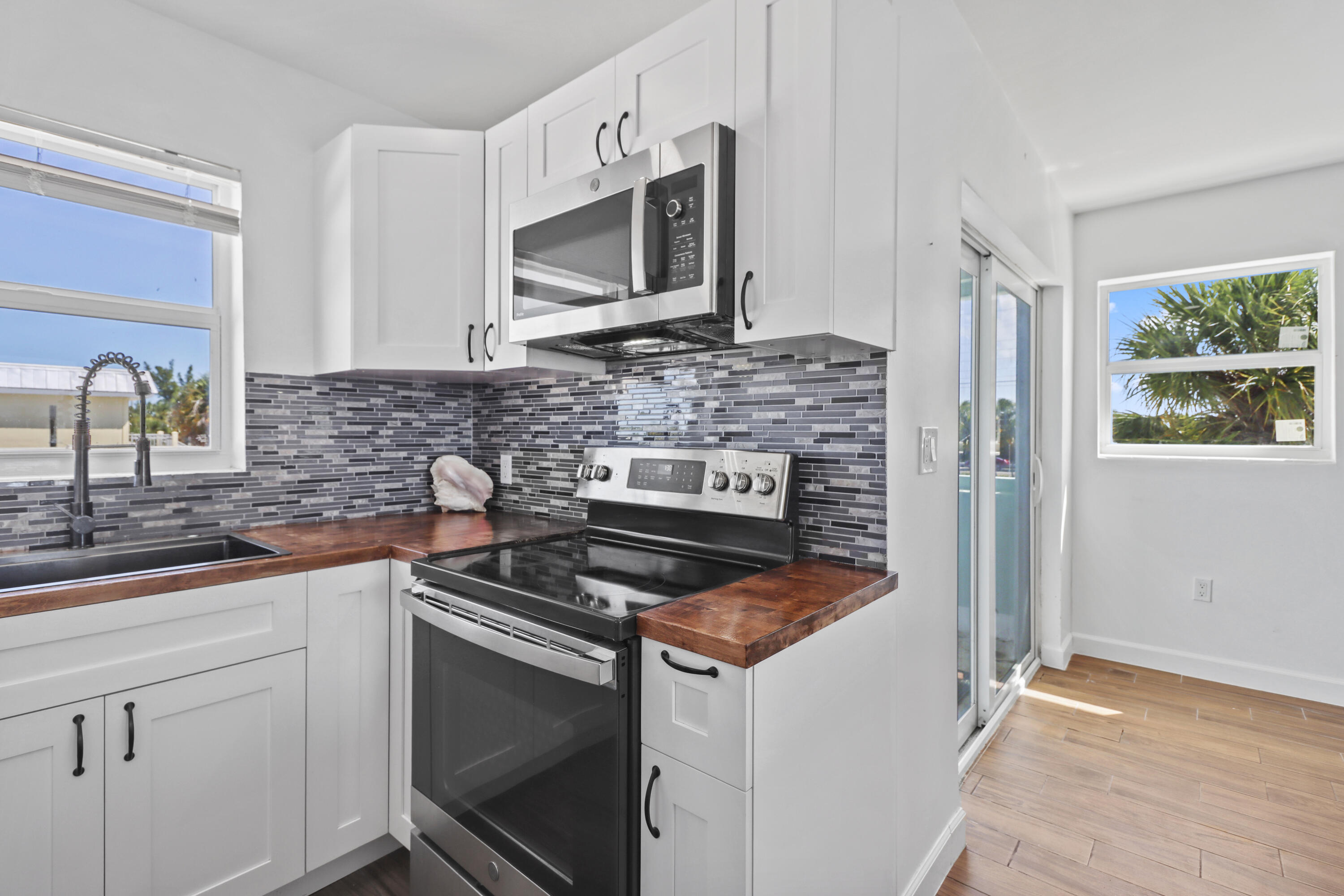 201 Coppitt Road Unit: 301A