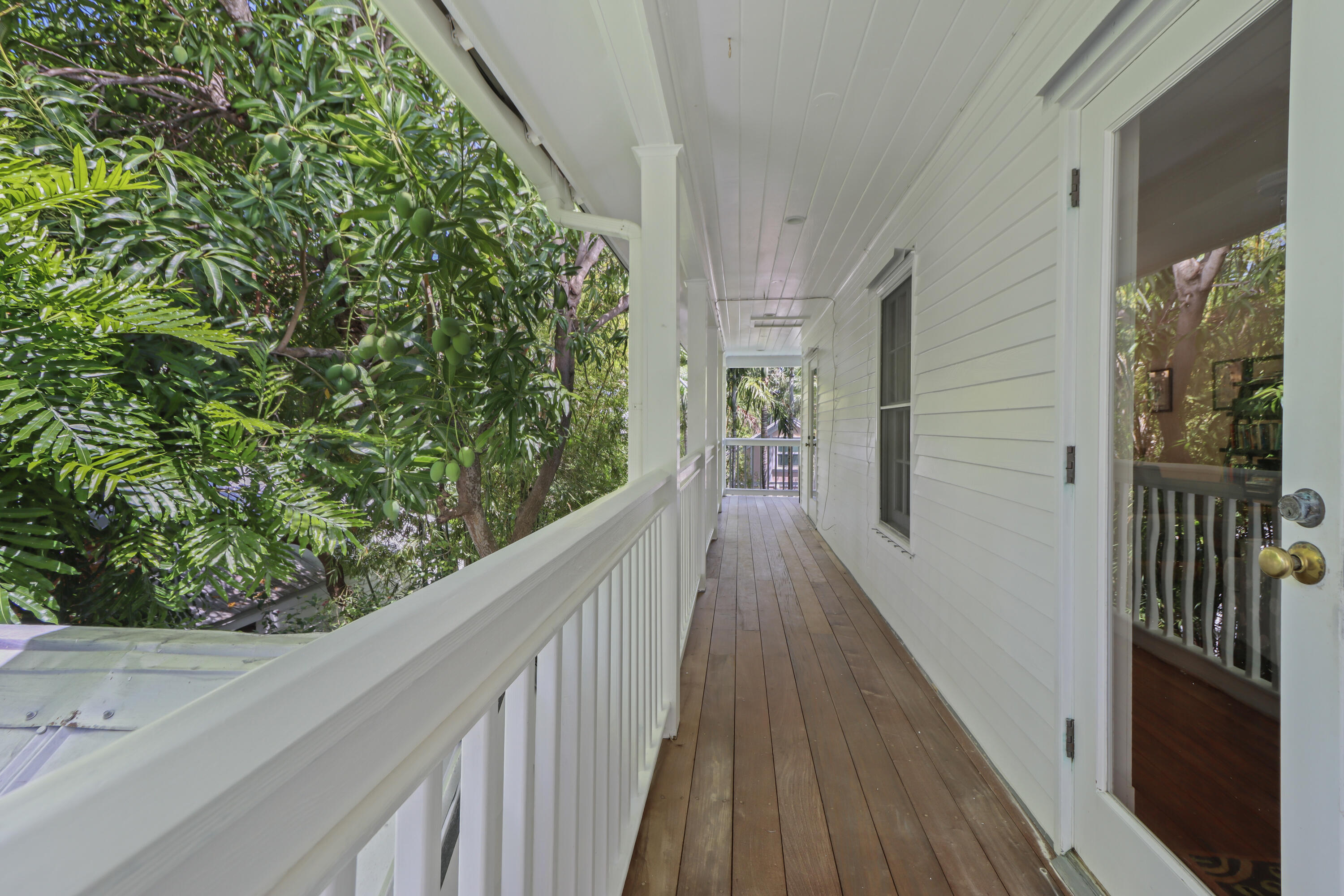 1033 Catherine Street