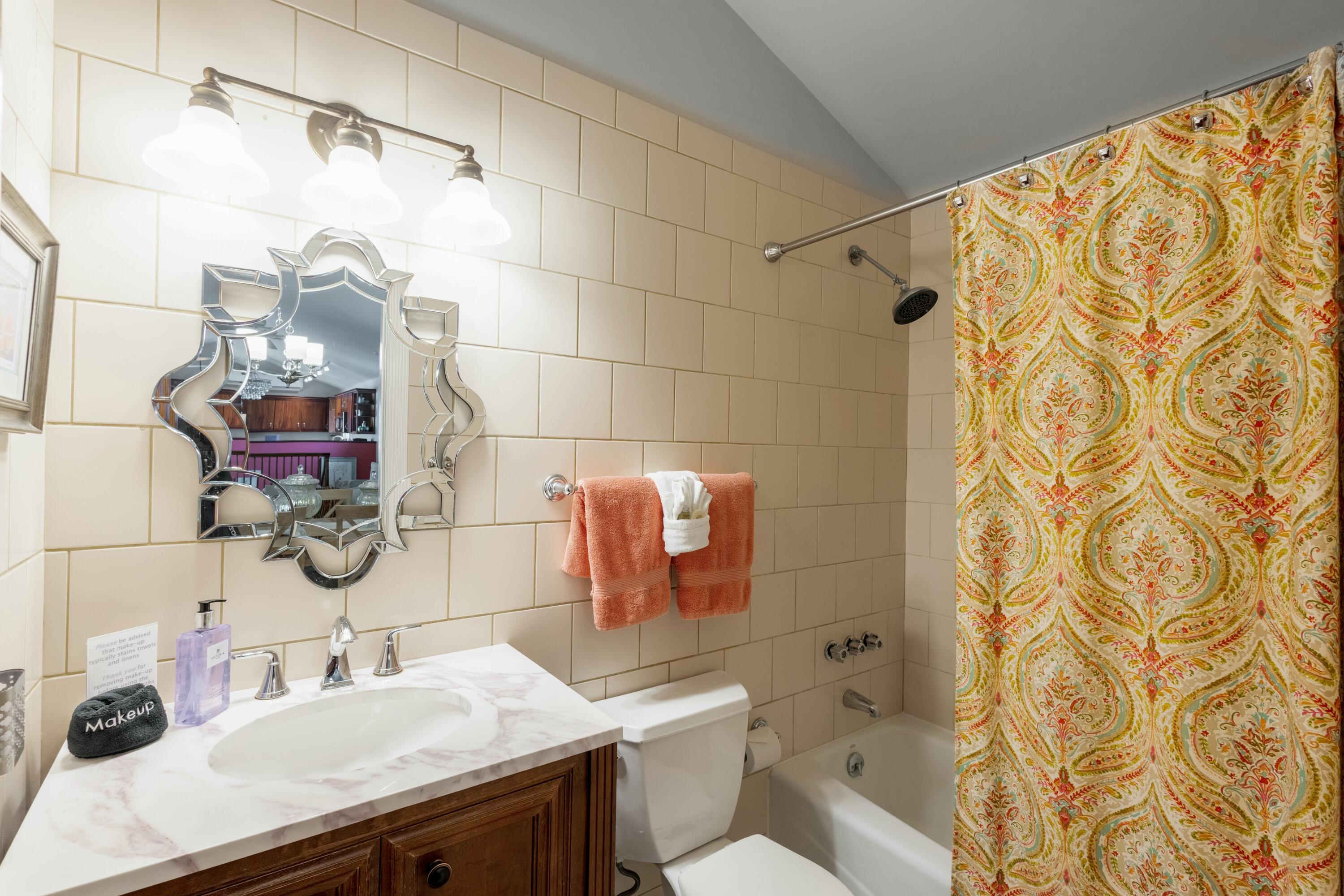 1033 Catherine Street