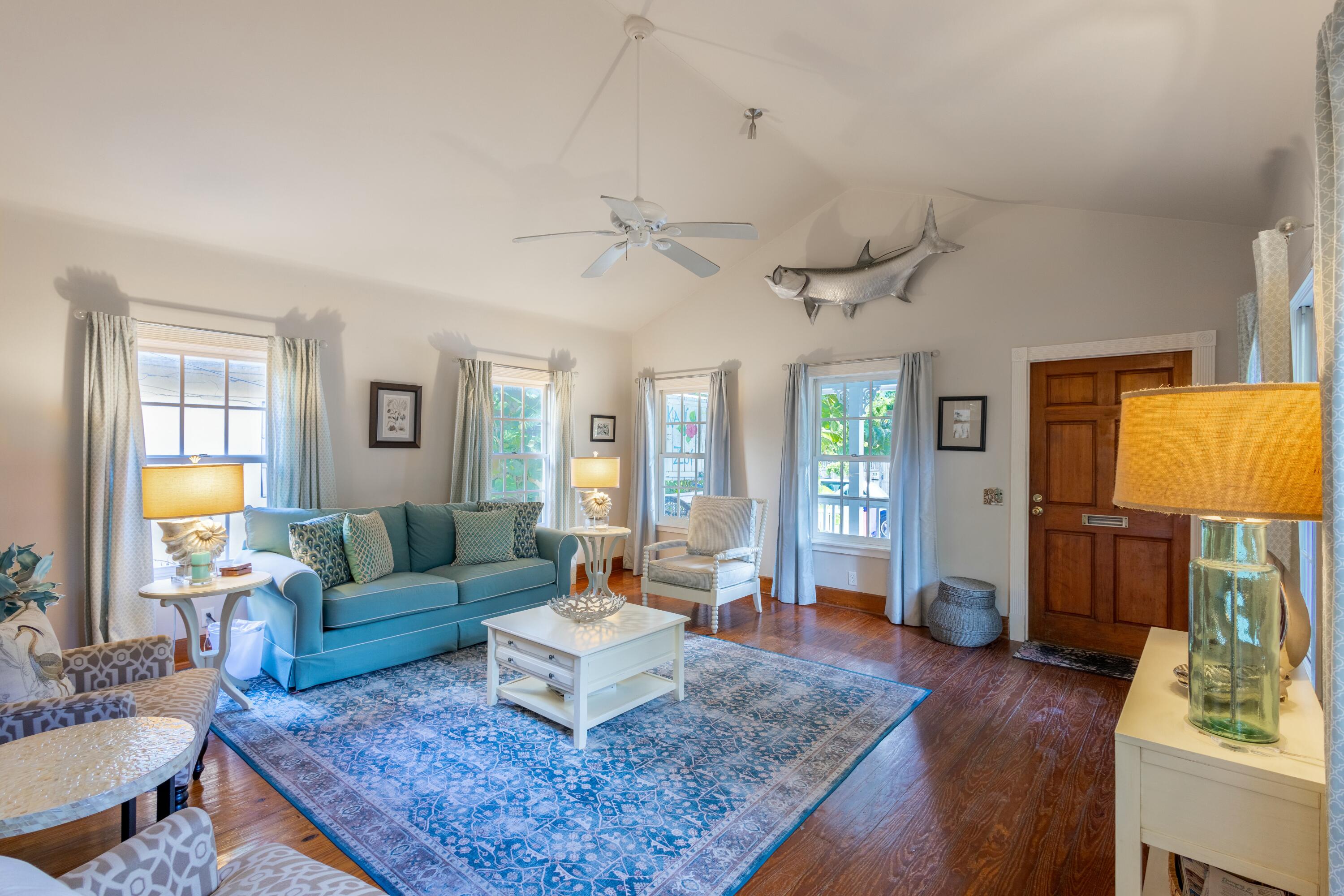 1033 Catherine Street