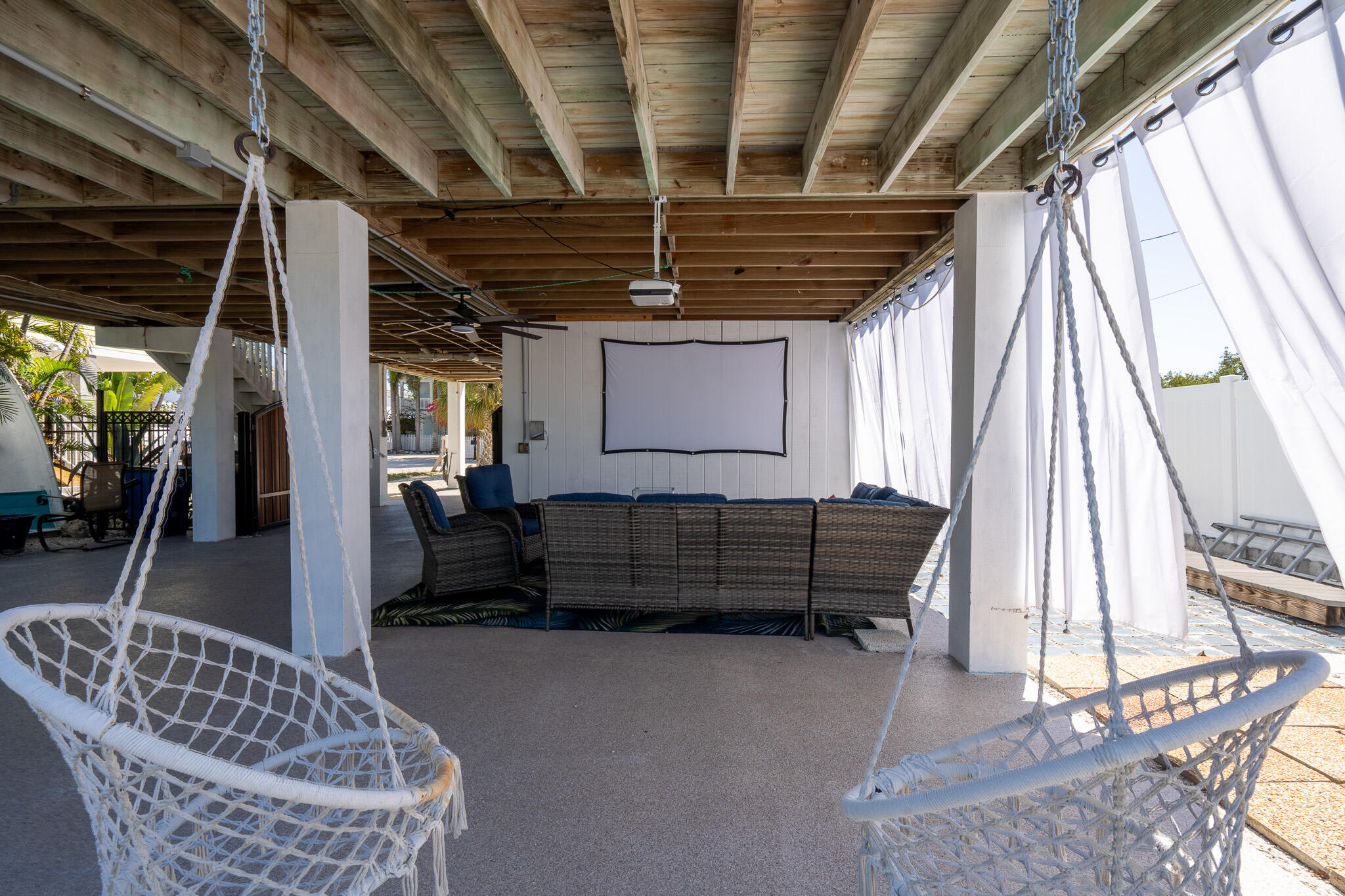 3922 Gordon Road
