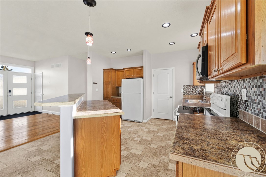 1538 Twin Oaks DRIVE