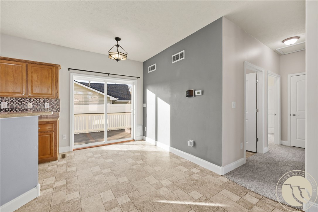 1538 Twin Oaks DRIVE